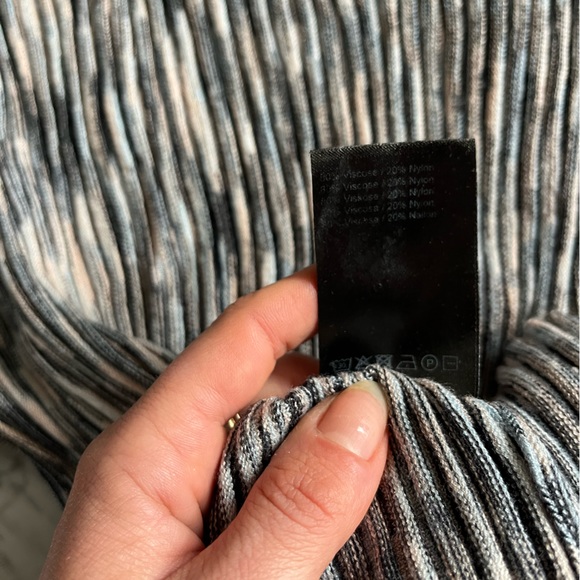 Just Female Mockneck Tee - Picture 4 of 5